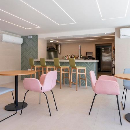 Halley Hotel & Apartments Affiliated By Melia Бенидорм Екстериор снимка