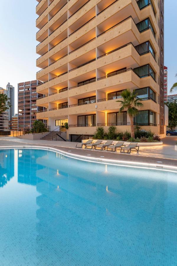 Halley Hotel & Apartments Affiliated By Melia Бенидорм Екстериор снимка