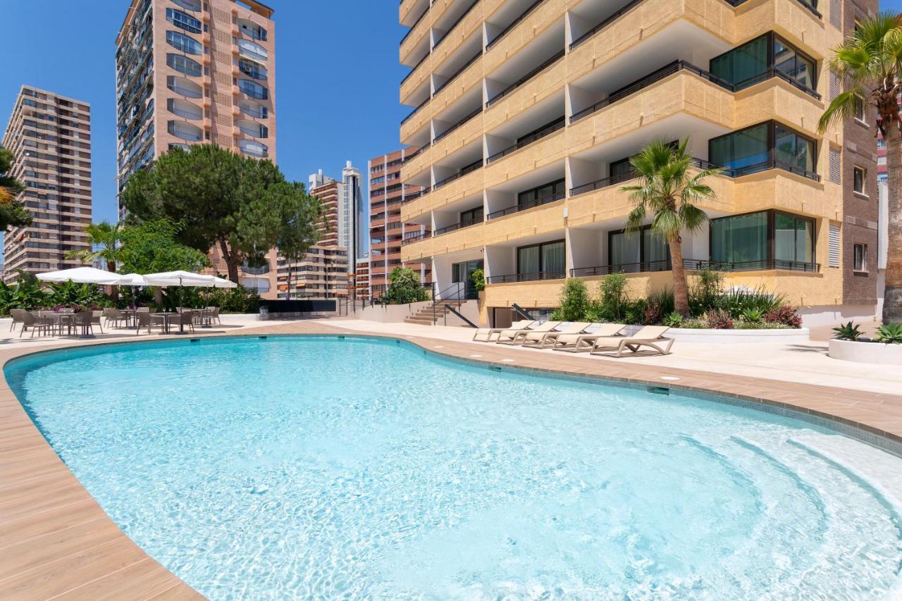 Halley Hotel & Apartments Affiliated By Melia Бенидорм Екстериор снимка