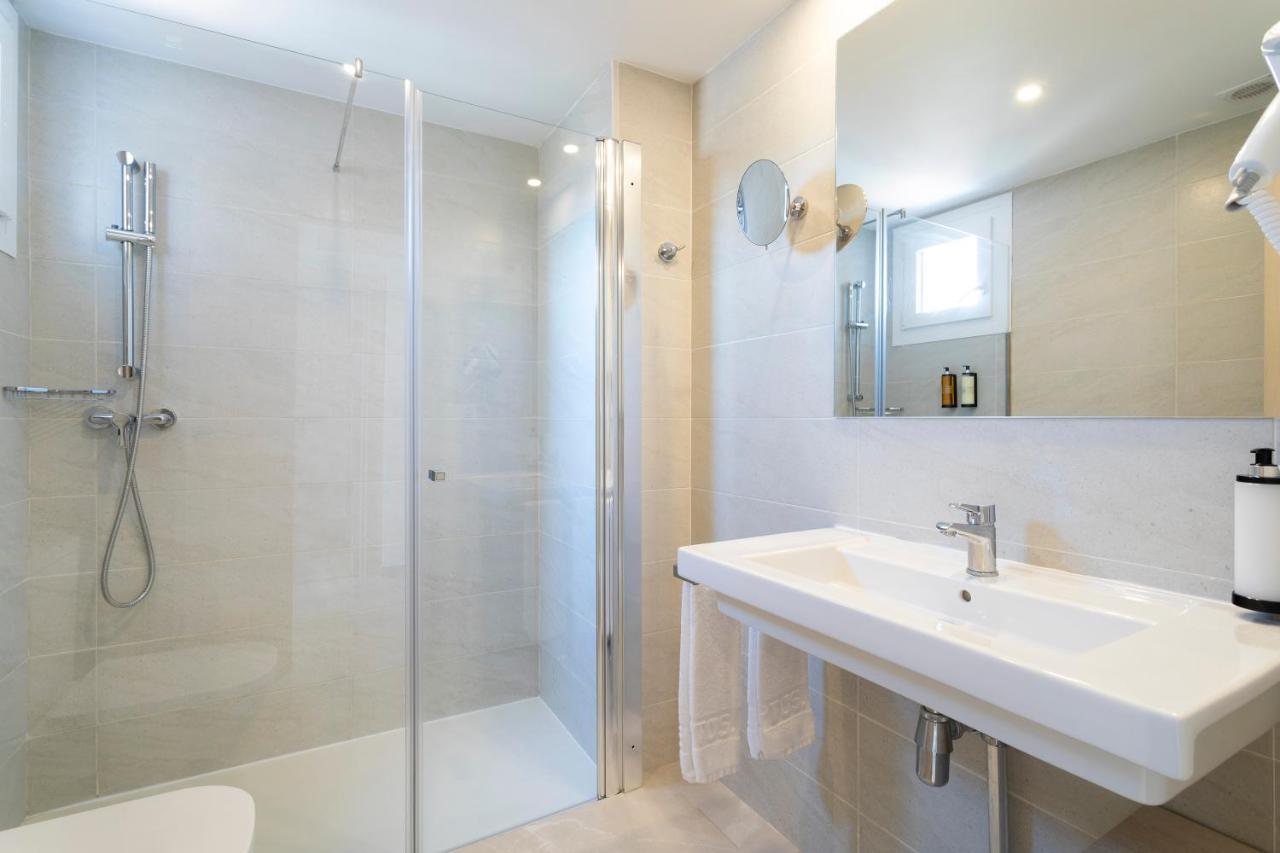 Halley Hotel & Apartments Affiliated By Melia Бенидорм Екстериор снимка