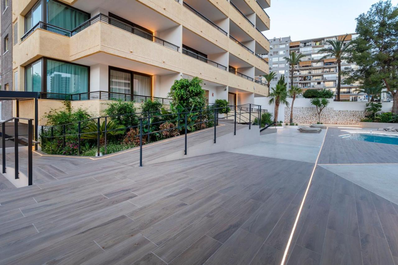 Halley Hotel & Apartments Affiliated By Melia Бенидорм Екстериор снимка