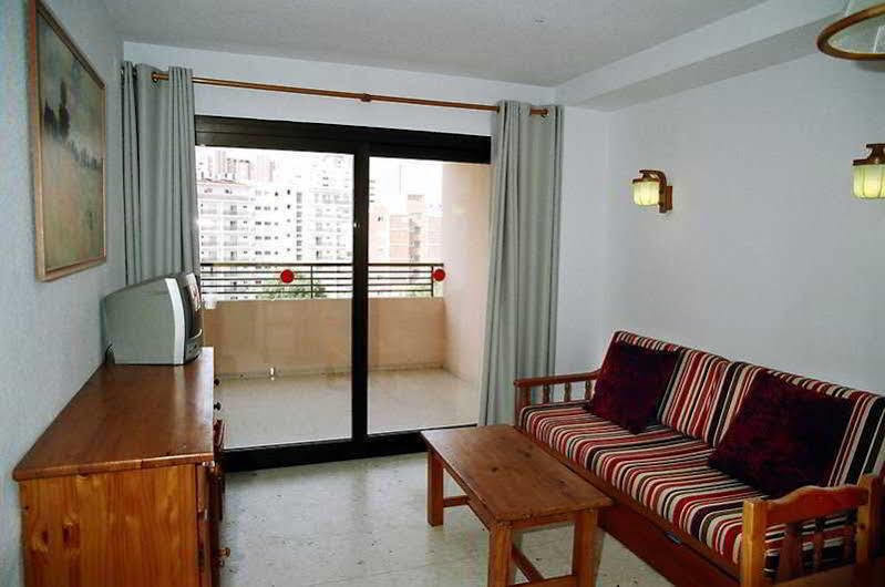 Halley Hotel & Apartments Affiliated By Melia Бенидорм Екстериор снимка